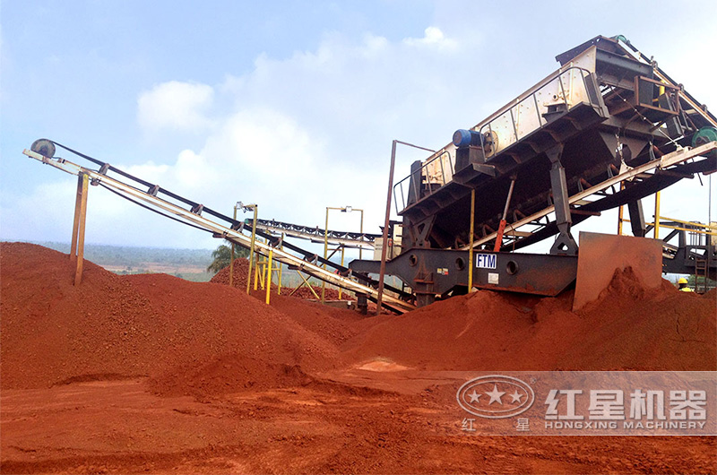 移動(dòng)式廢舊紅磚粉碎機(jī)現(xiàn)場 移動(dòng)式廢舊紅磚粉碎機(jī)現(xiàn)場