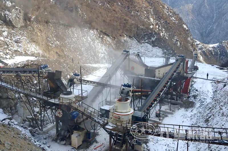 四川花崗巖制砂生產線現(xiàn)場 四川花崗巖制砂生產線現(xiàn)場