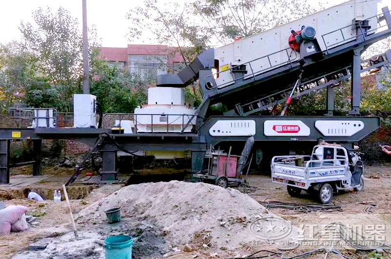 圖片4-移動(dòng)沖擊式破碎機(jī) 圖片4-移動(dòng)沖擊式破碎機(jī)