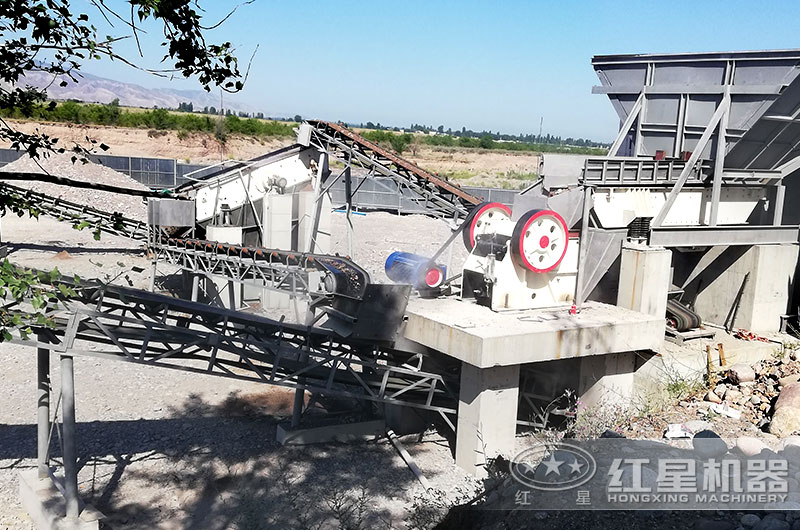 顎式破碎機作業(yè)現場