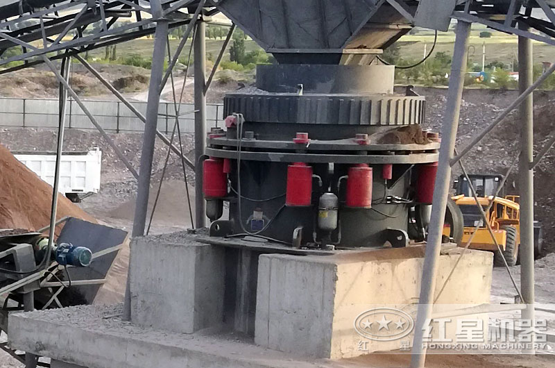 圓錐破碎機作業(yè)現場